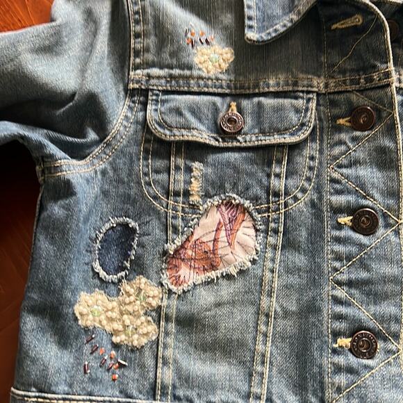 Old Navy Blue Denim Cropped Embellished Jean Jacket Size Medium Distressed Y2K - Picture 6 of 10